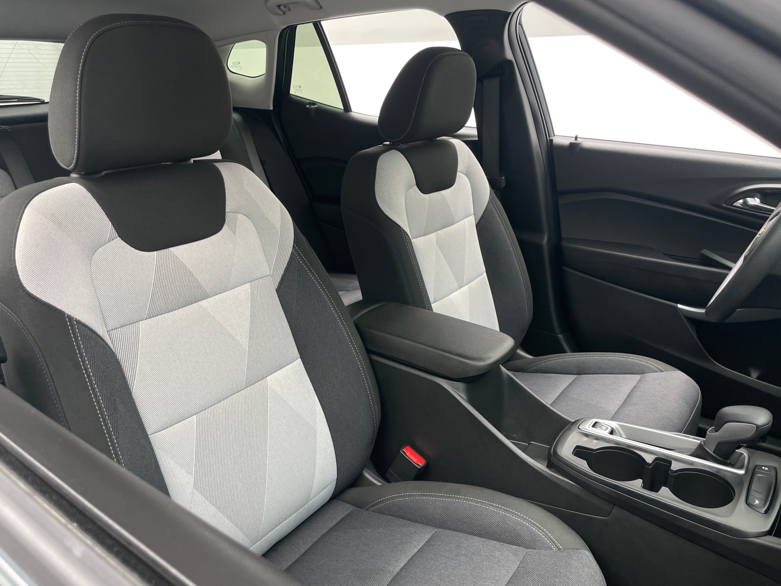 Thumbnail: 2025 Chevrolet Trax - 2