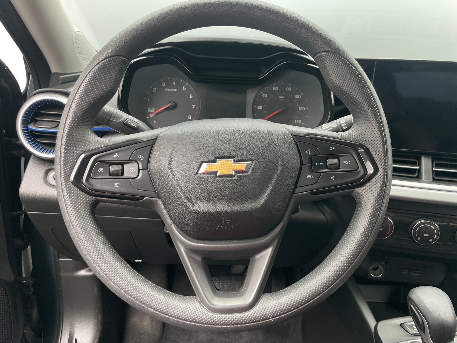 Thumbnail: 2025 Chevrolet Trax - 5