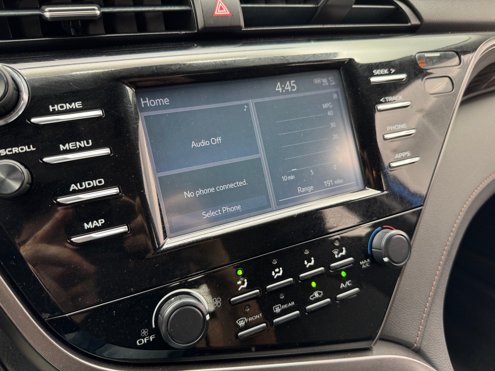 Thumbnail: 2019 Toyota Camry - 4