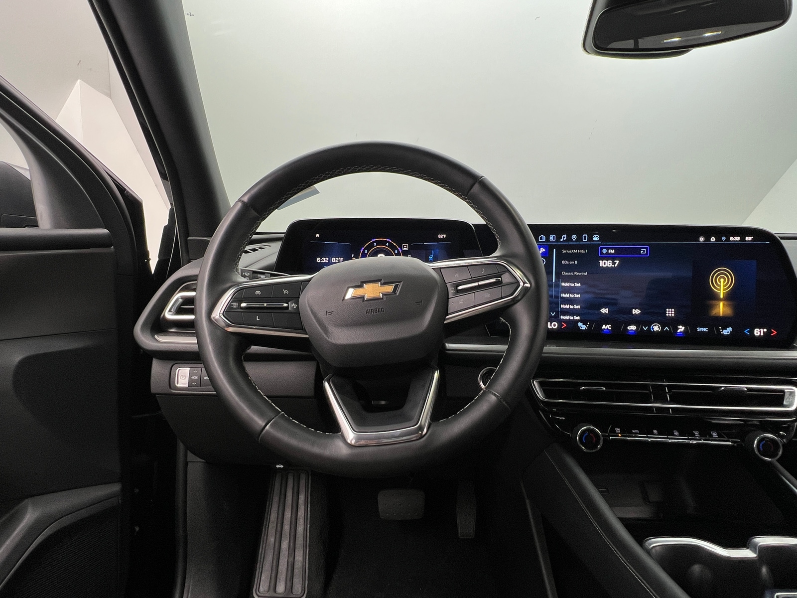 Thumbnail: 2024 Chevrolet Traverse - 5