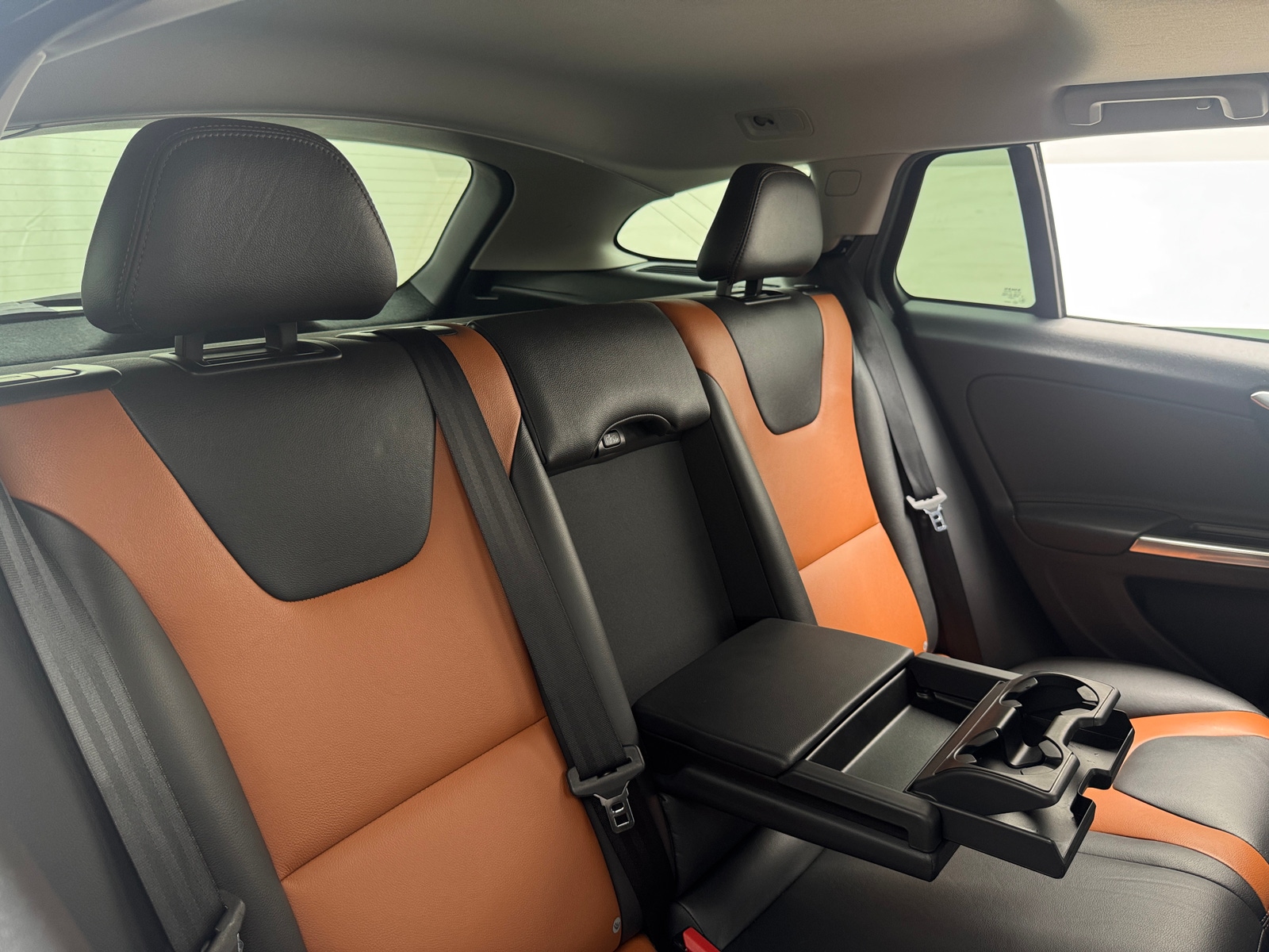 Thumbnail: 2016 Volvo V60 - 5