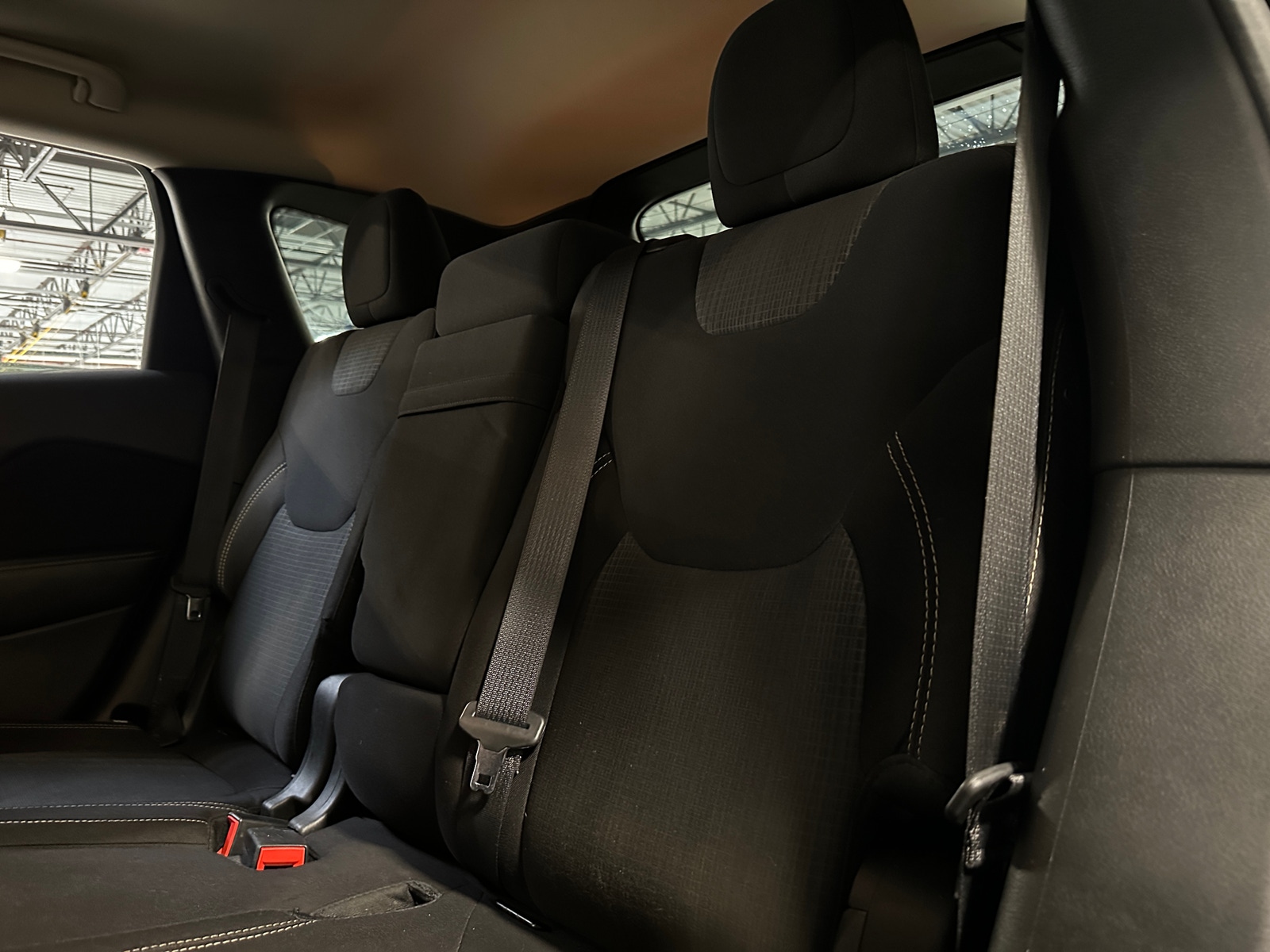 Thumbnail: 2016 Jeep Cherokee - 6