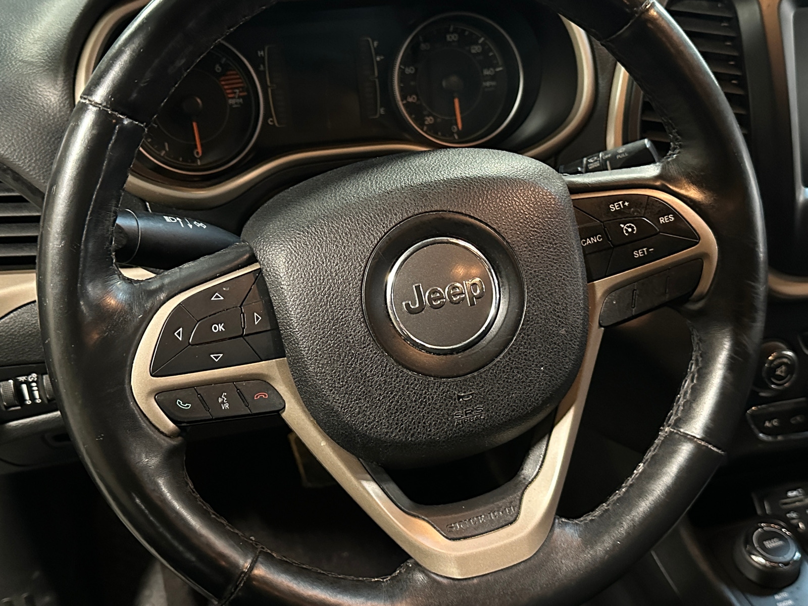 Thumbnail: 2016 Jeep Cherokee - 5