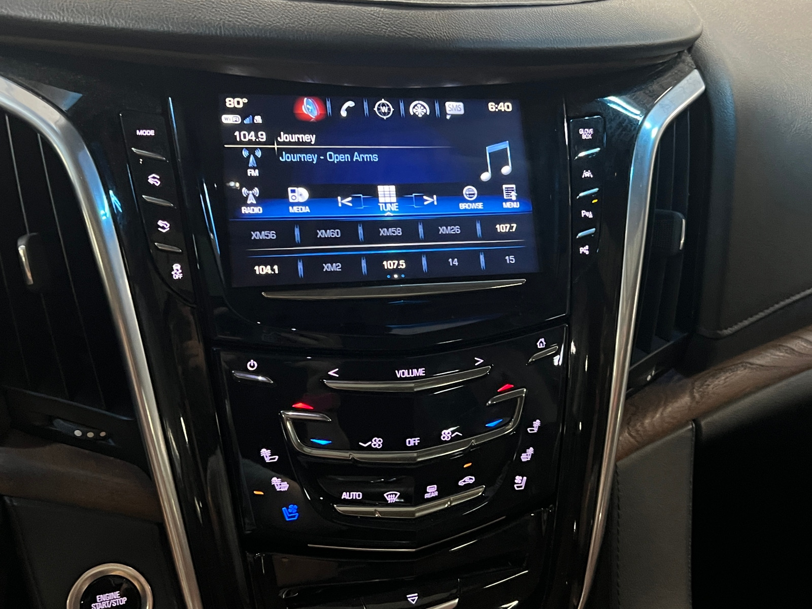 Thumbnail: 2019 Cadillac Escalade - 3