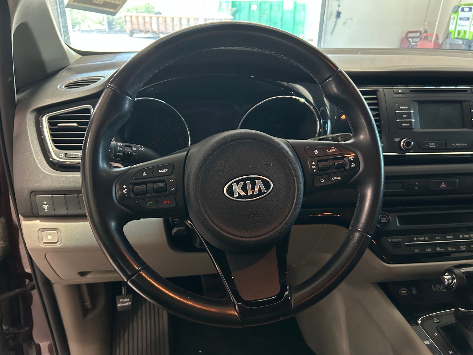 Thumbnail: 2016 Kia Sedona - 4