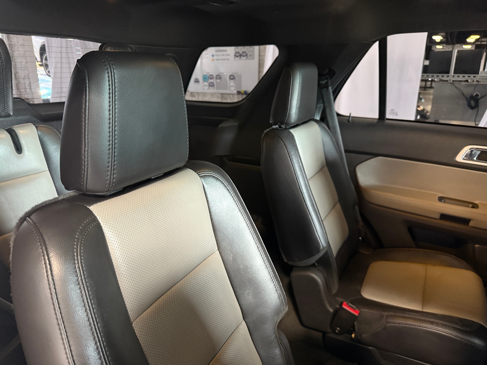 Thumbnail: 2015 Ford Explorer - 5