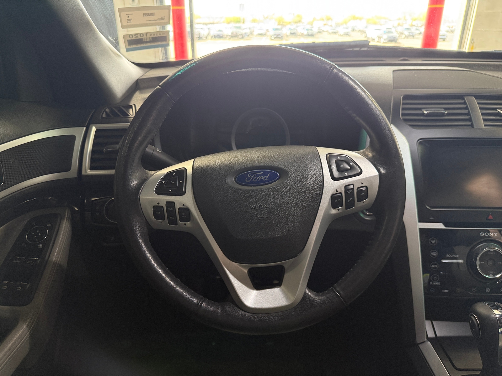 Thumbnail: 2015 Ford Explorer - 4