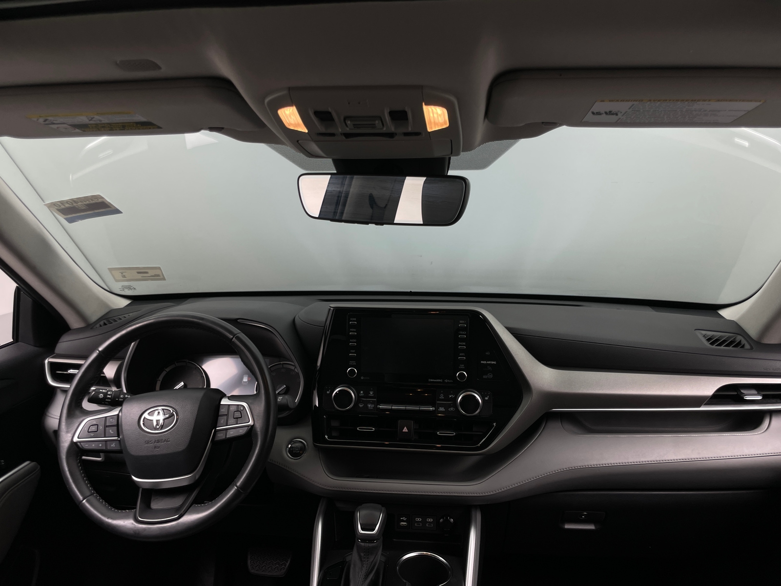 Thumbnail: 2022 Toyota Highlander - 2