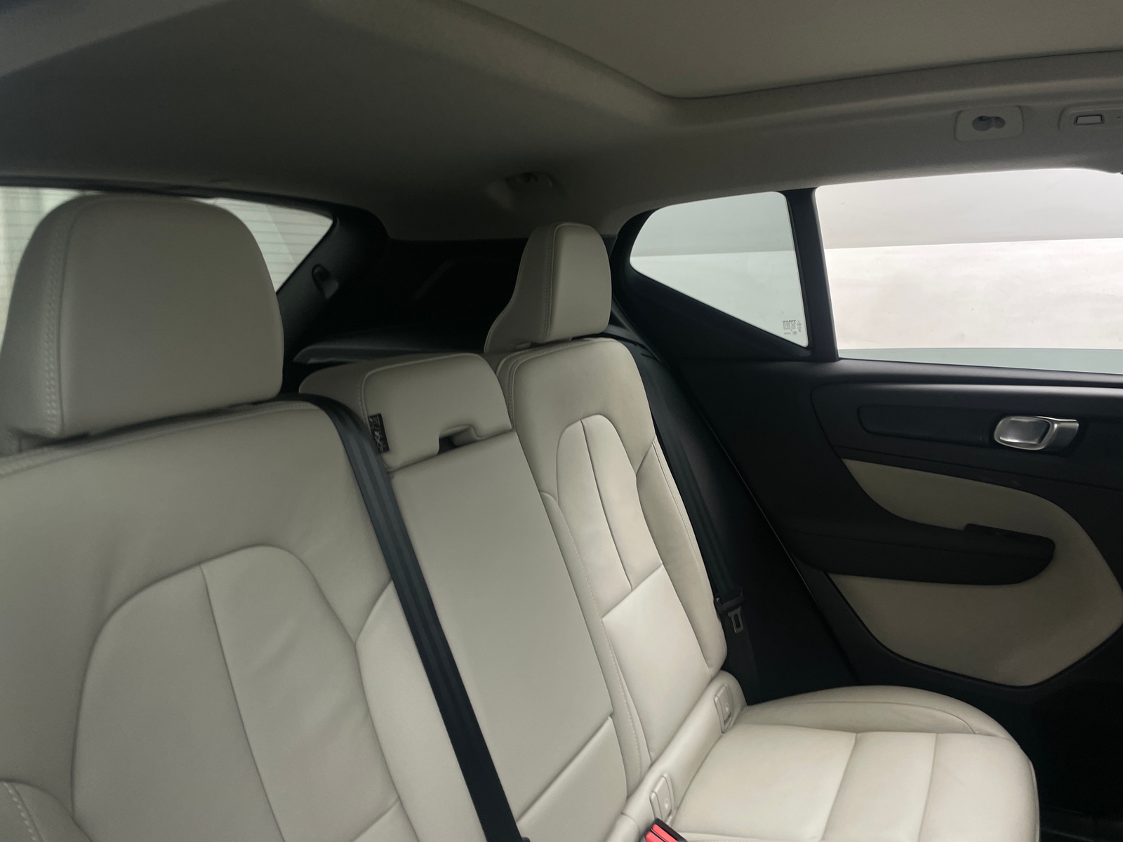 Thumbnail: 2024 Volvo XC40 - 5