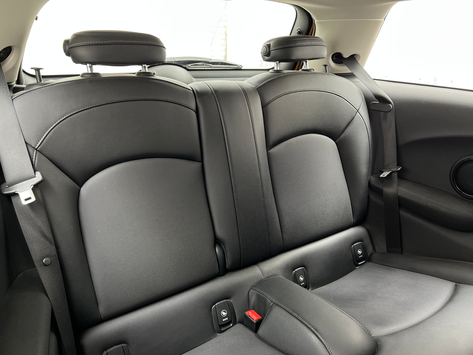 Thumbnail: 2015 MINI Cooper Hardtop - 5