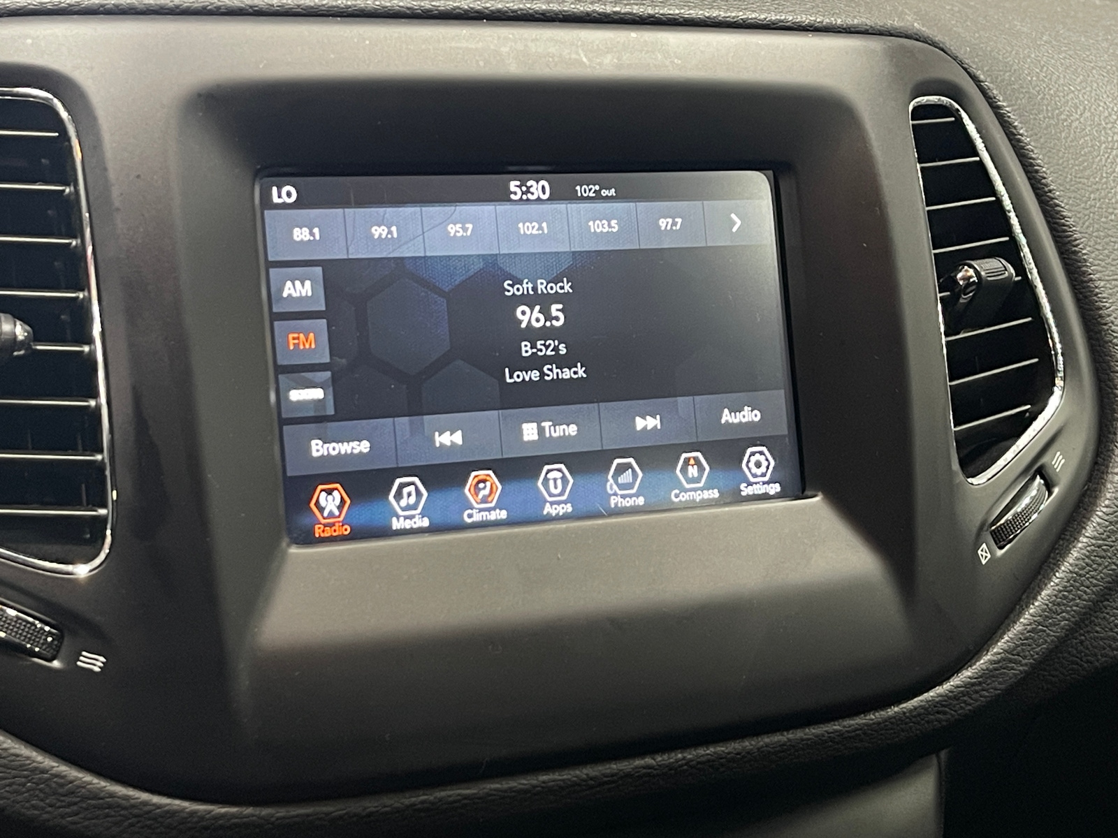 Thumbnail: 2018 Jeep Compass - 4