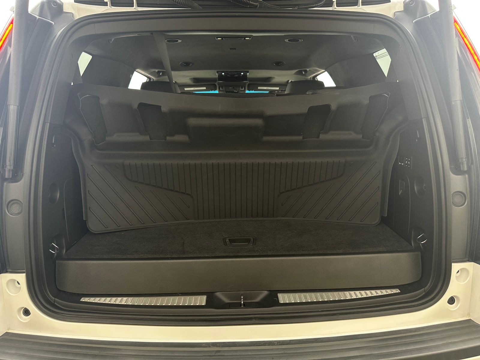 Thumbnail: 2019 Cadillac Escalade - 6