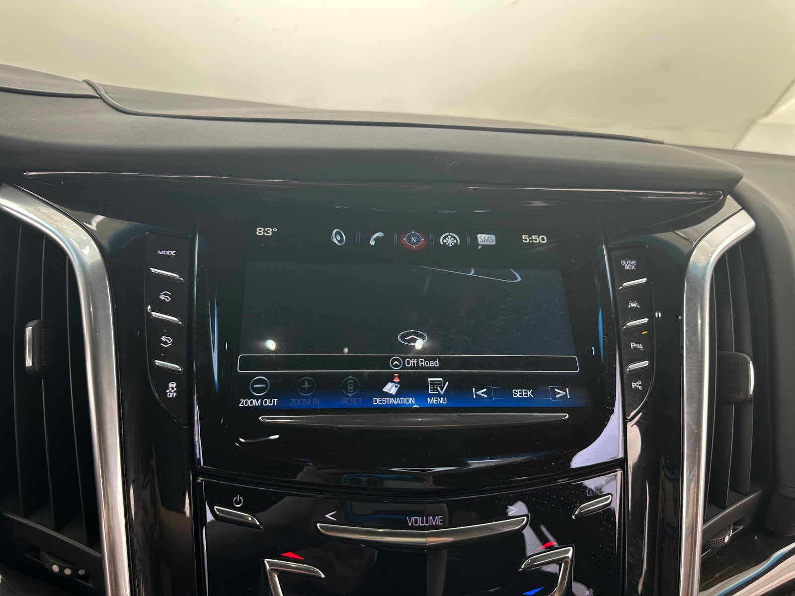 Thumbnail: 2019 Cadillac Escalade - 3