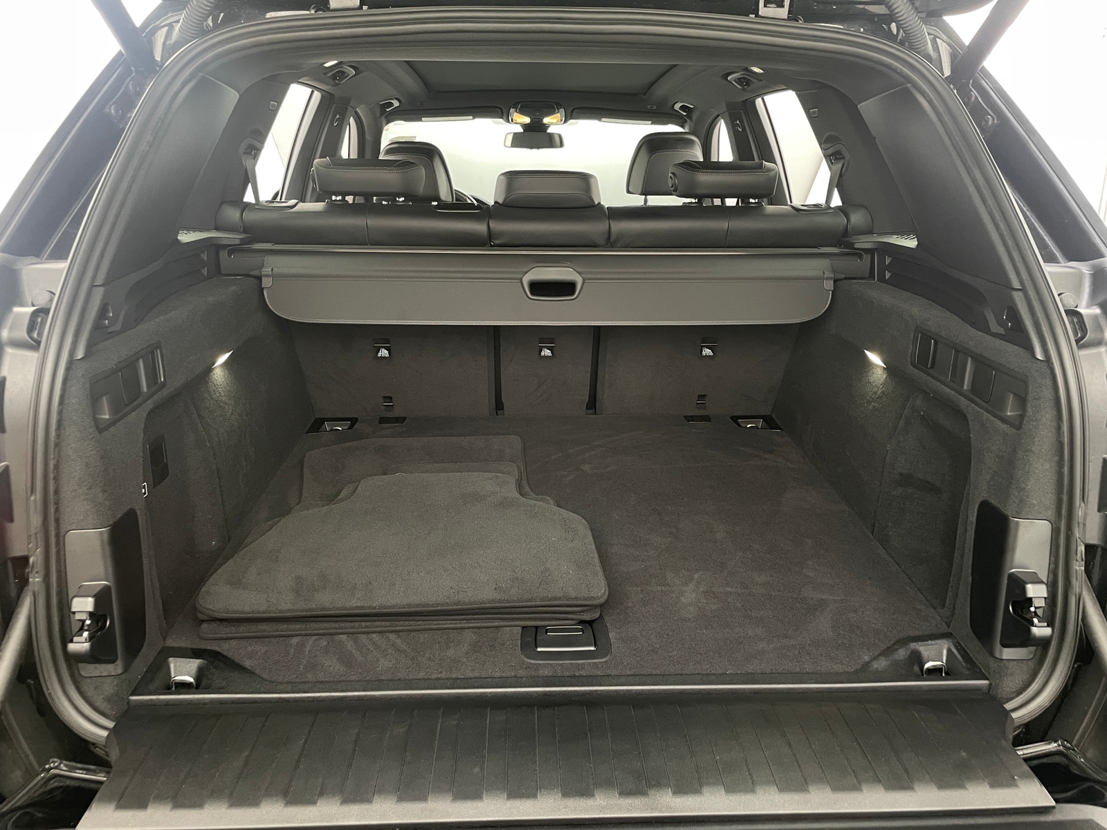 Thumbnail: 2021 BMW X5 - 6