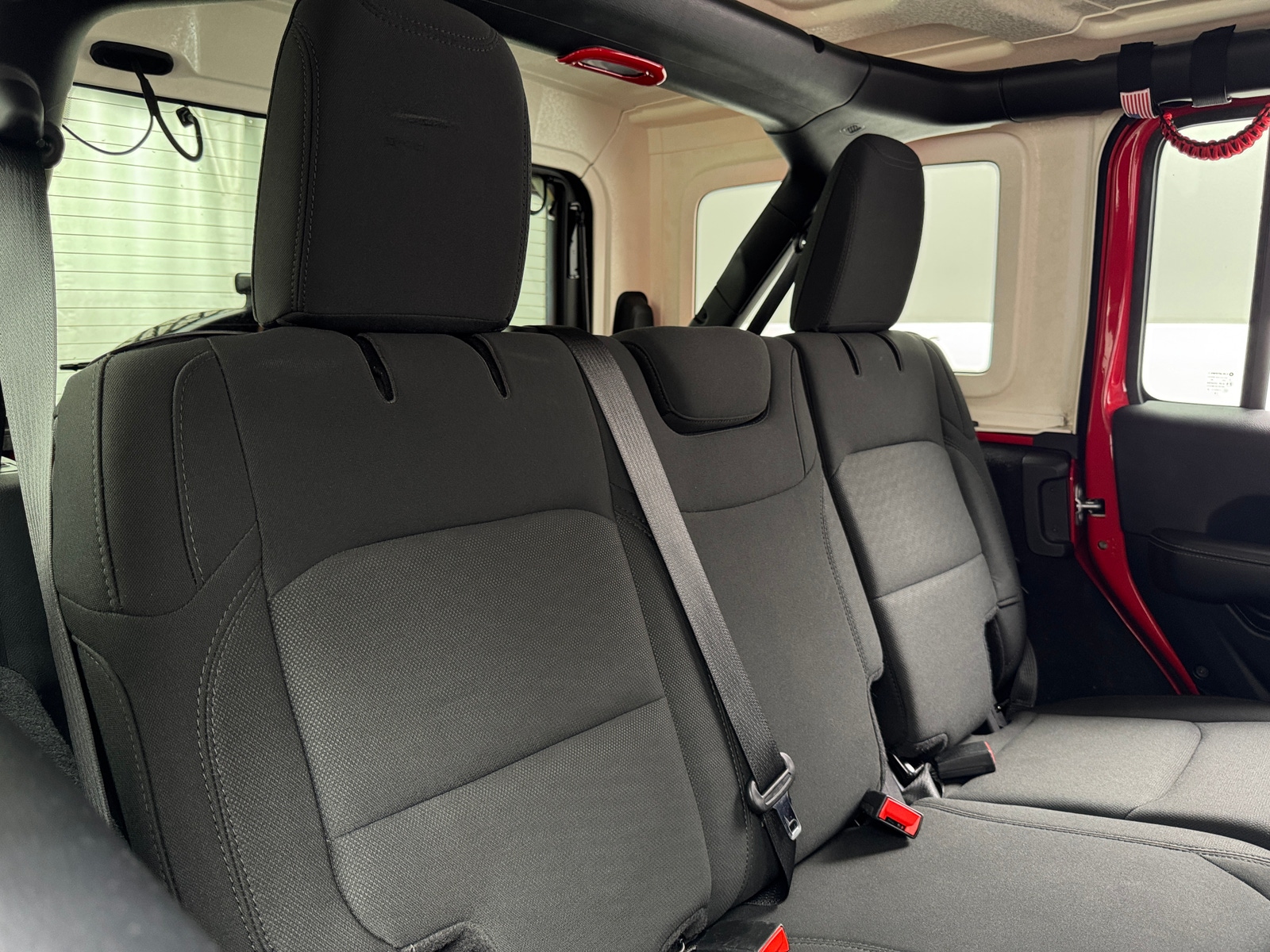 Thumbnail: 2019 Jeep Wrangler - 6
