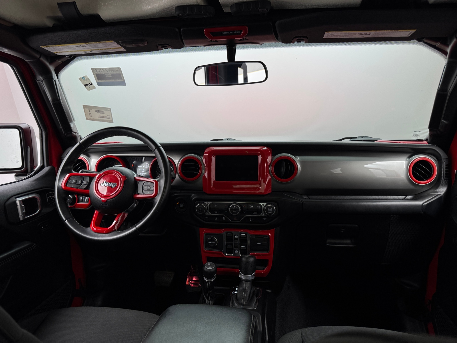 Thumbnail: 2019 Jeep Wrangler - 3