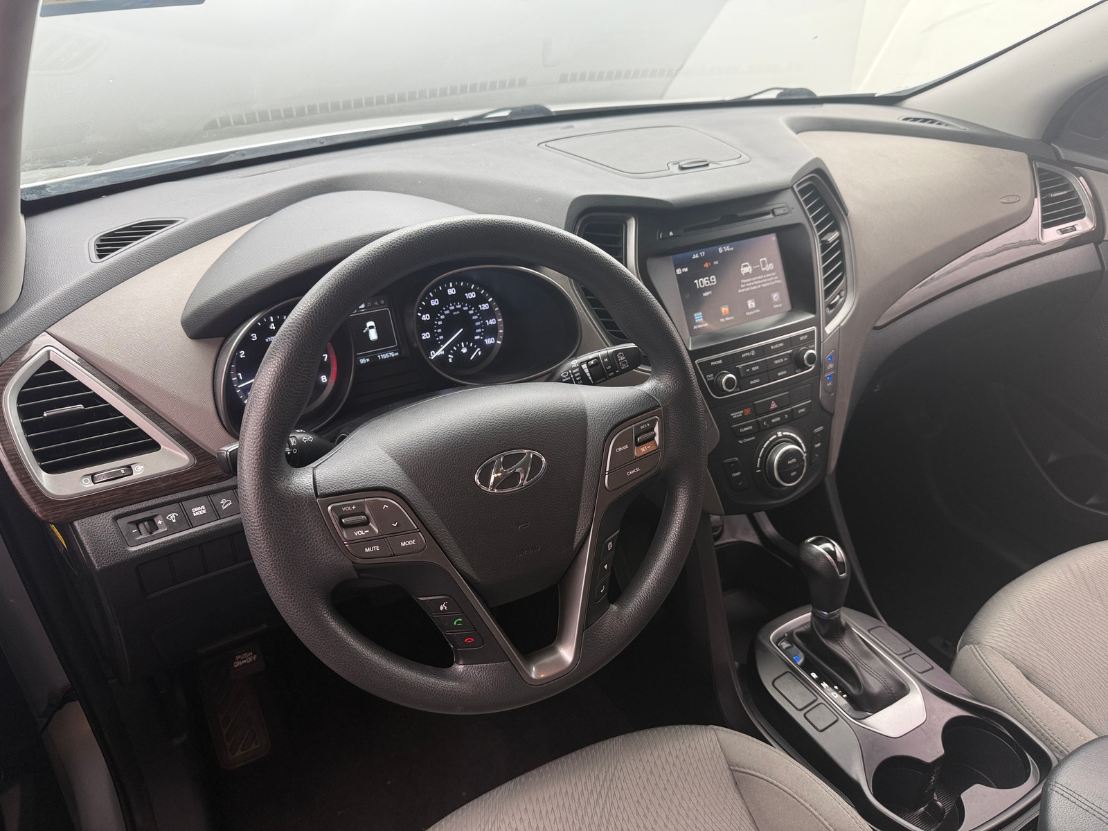 Thumbnail: 2017 Hyundai Santa Fe - 3
