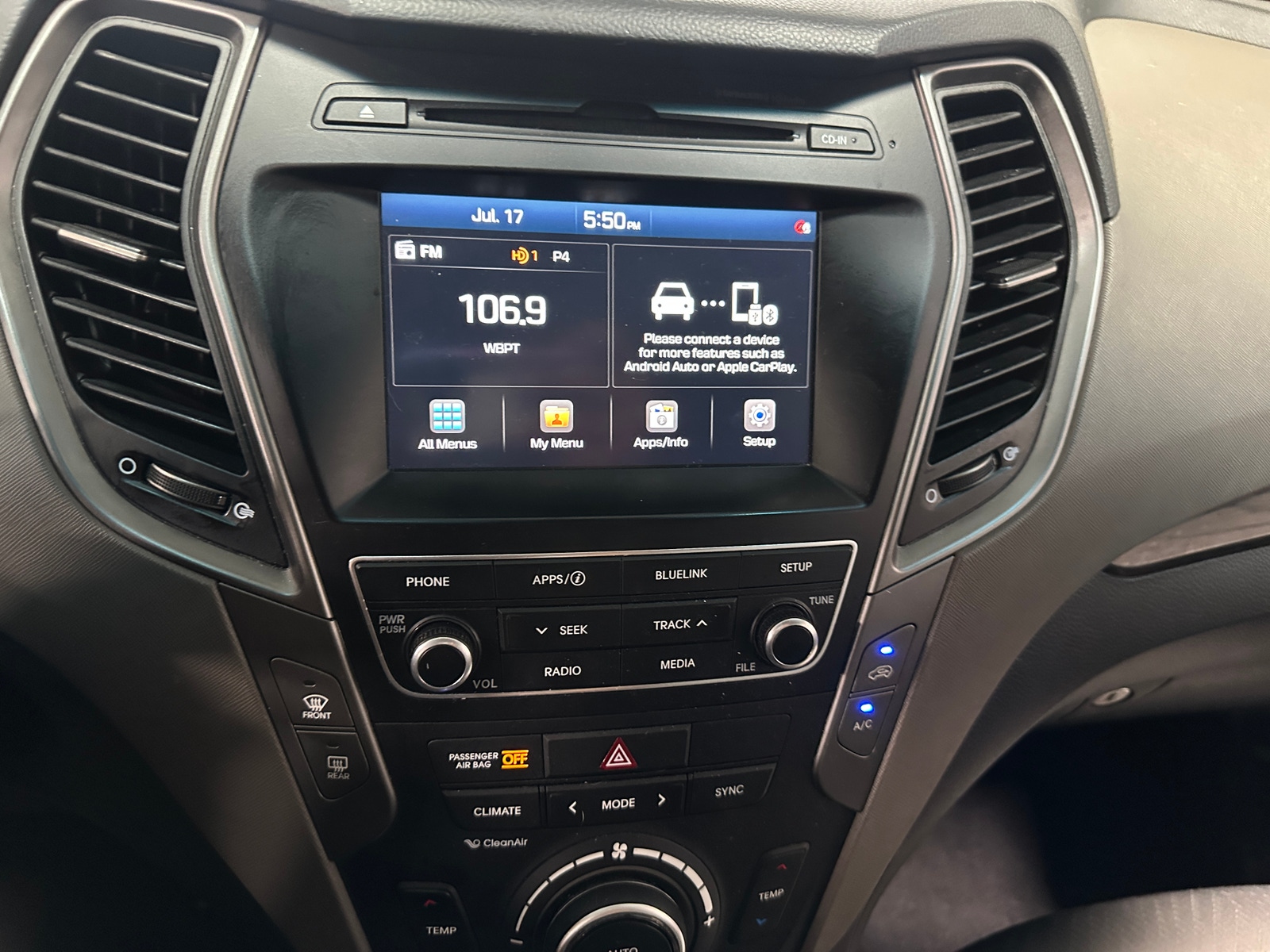 Thumbnail: 2017 Hyundai Santa Fe - 4
