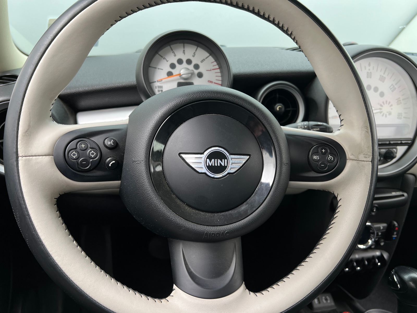 Thumbnail: 2013 MINI Cooper Hardtop - 4