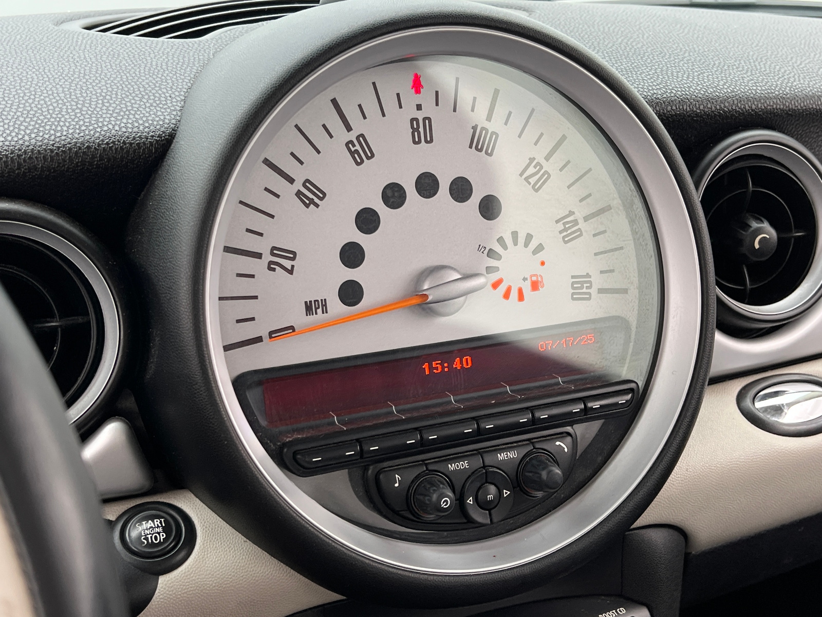Thumbnail: 2013 MINI Cooper Hardtop - 3