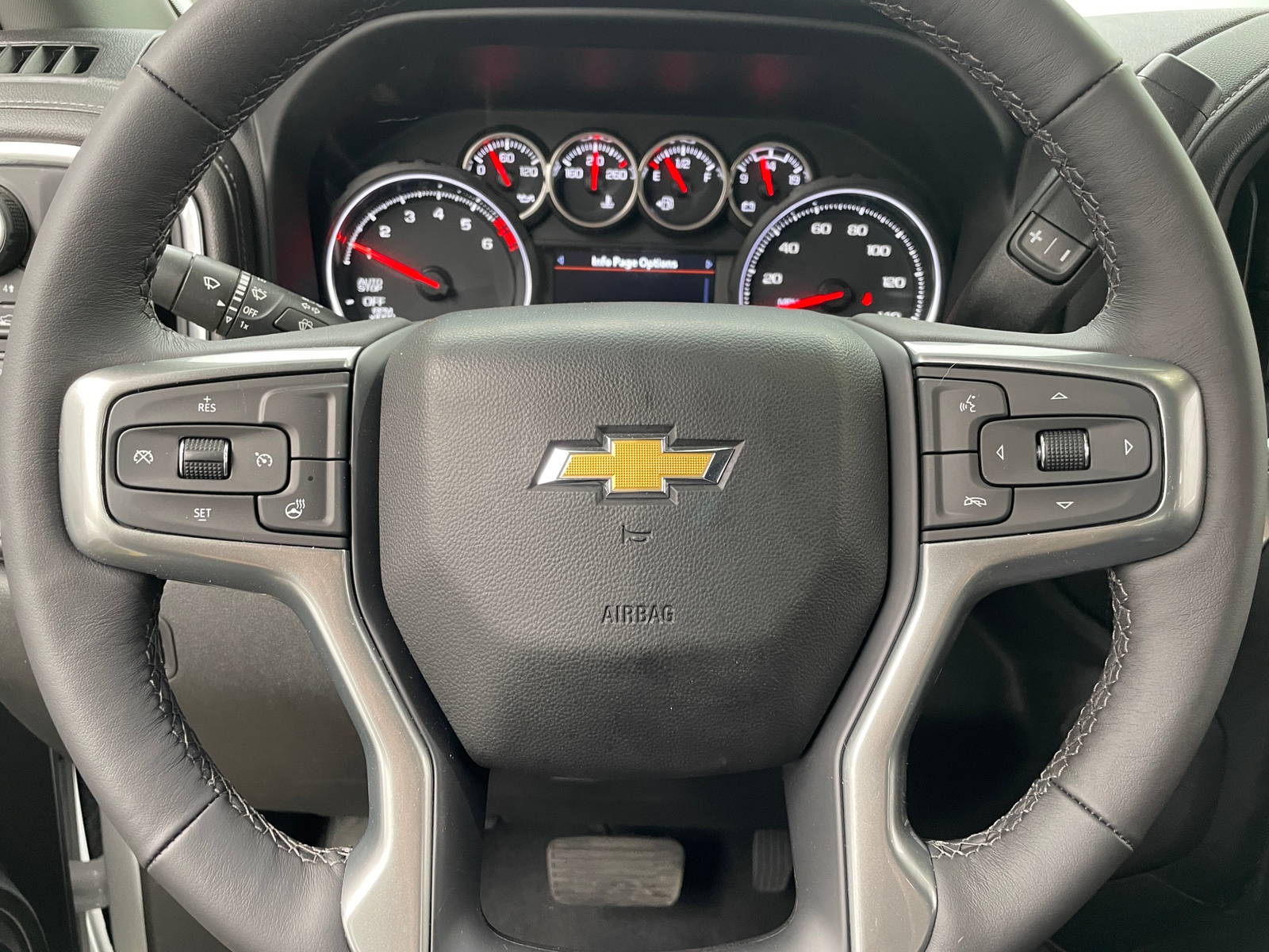 Thumbnail: 2022 Chevrolet Silverado 1500 - 5
