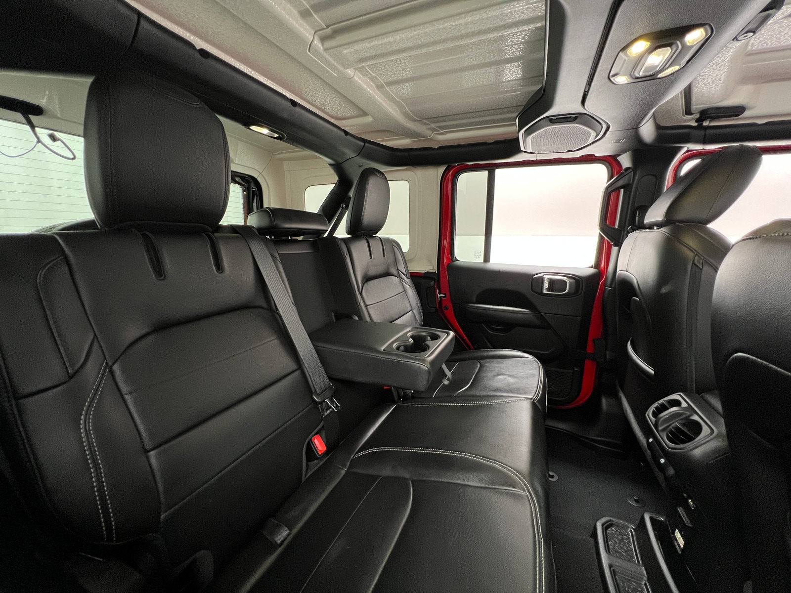 Thumbnail: 2022 Jeep Wrangler - 5