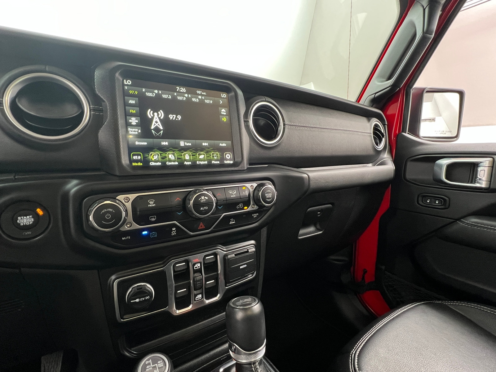Thumbnail: 2022 Jeep Wrangler - 3