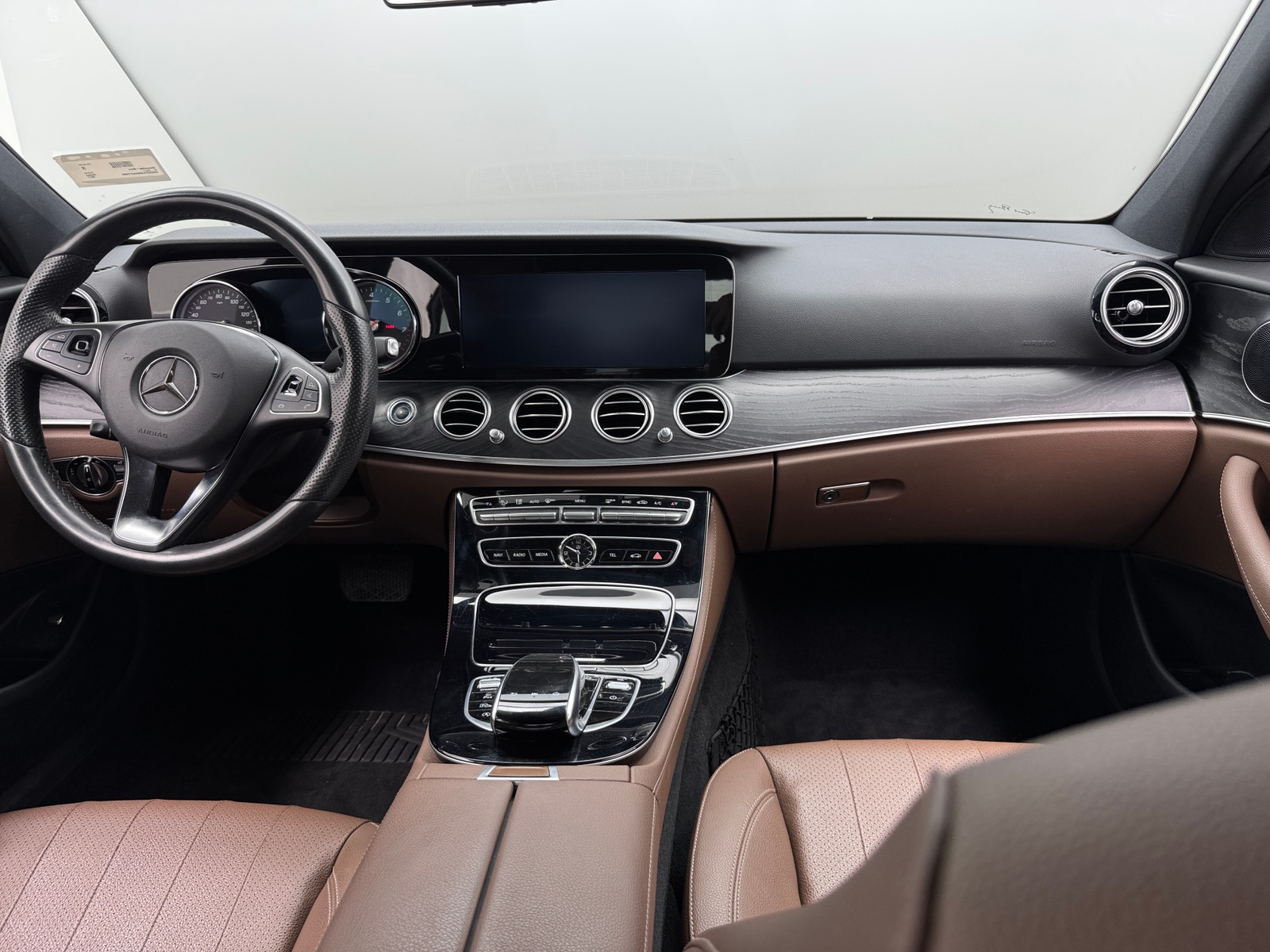 Thumbnail: 2017 Mercedes-Benz E-Class - 2