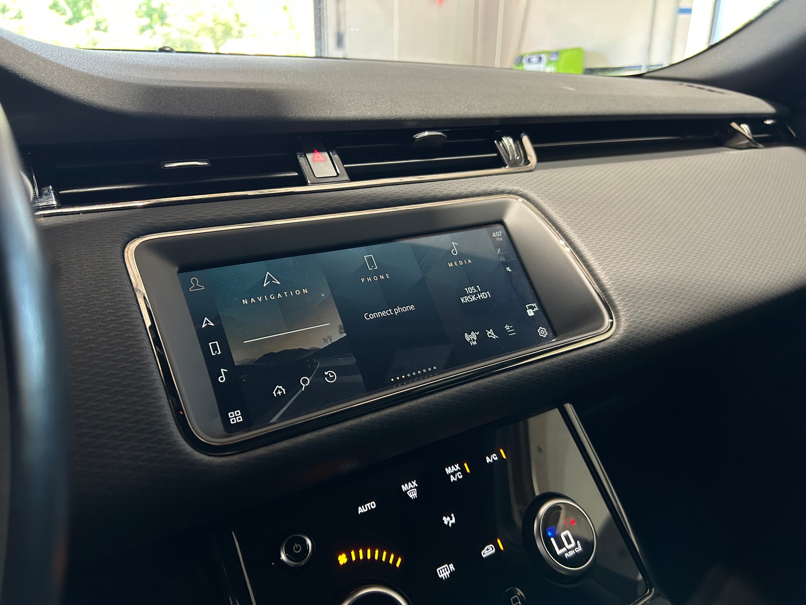 Thumbnail: 2021 Land Rover Range Rover Evoque - 3
