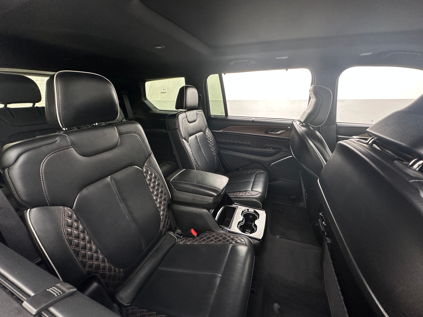 Thumbnail: 2023 Jeep Grand Cherokee L - 5