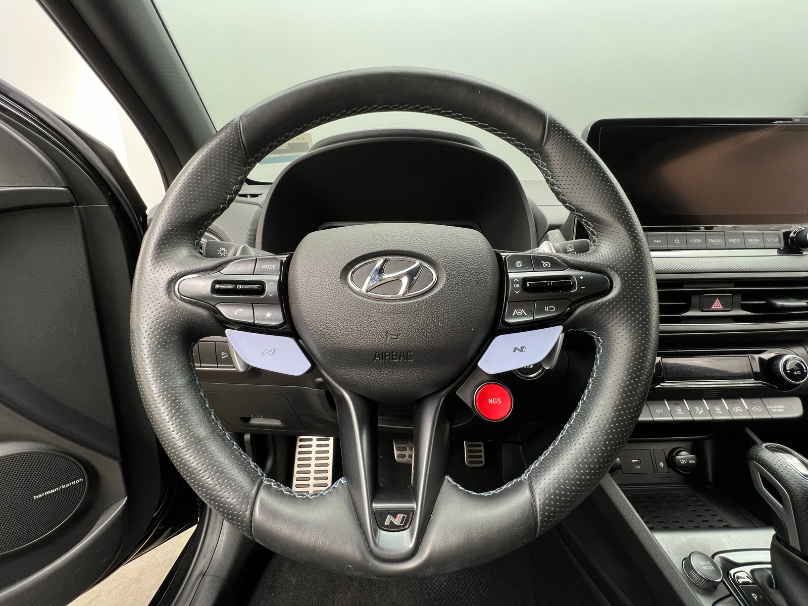 Thumbnail: 2022 Hyundai Kona - 4