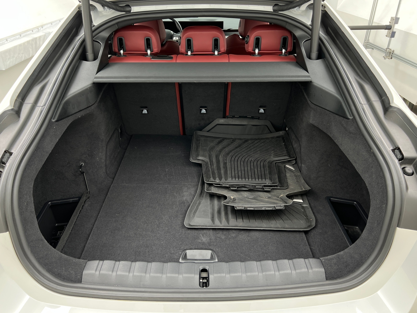 Thumbnail: 2023 BMW i4 - 4