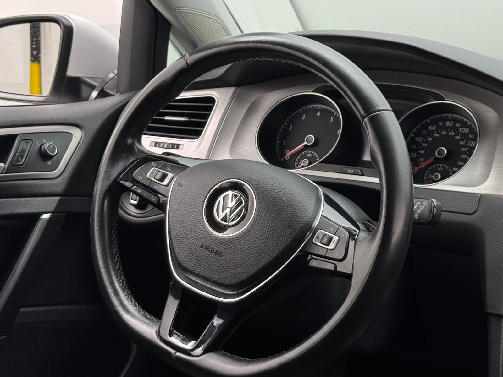 Thumbnail: 2017 Volkswagen Golf - 5