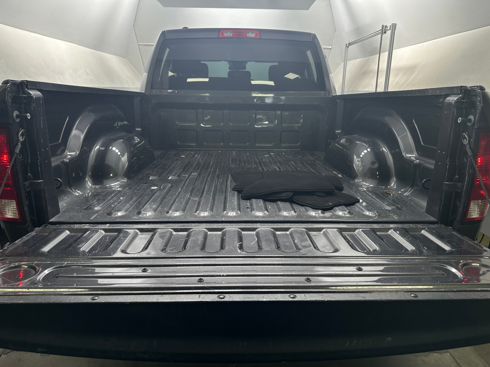 Thumbnail: 2022 RAM 1500 Classic - 6