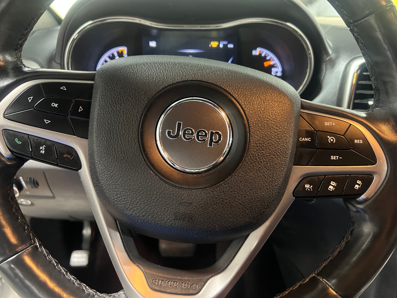 Thumbnail: 2018 Jeep Grand Cherokee - 4