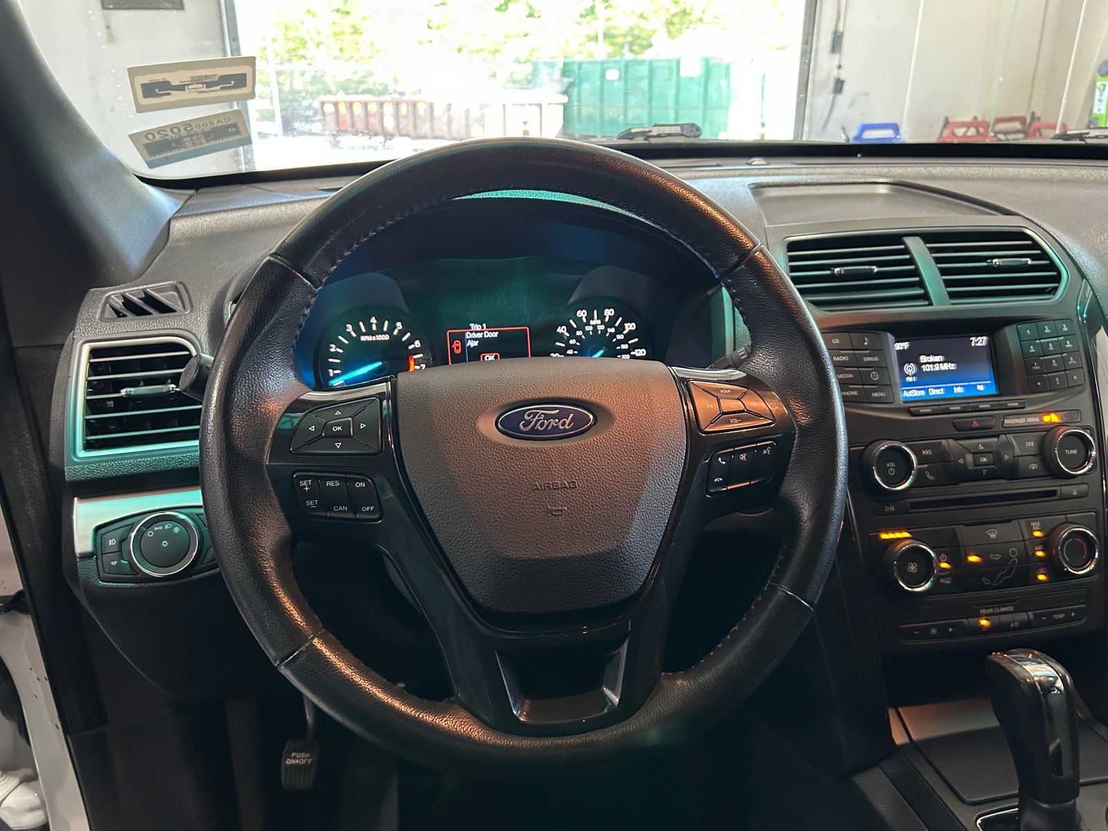 Thumbnail: 2017 Ford Explorer - 5