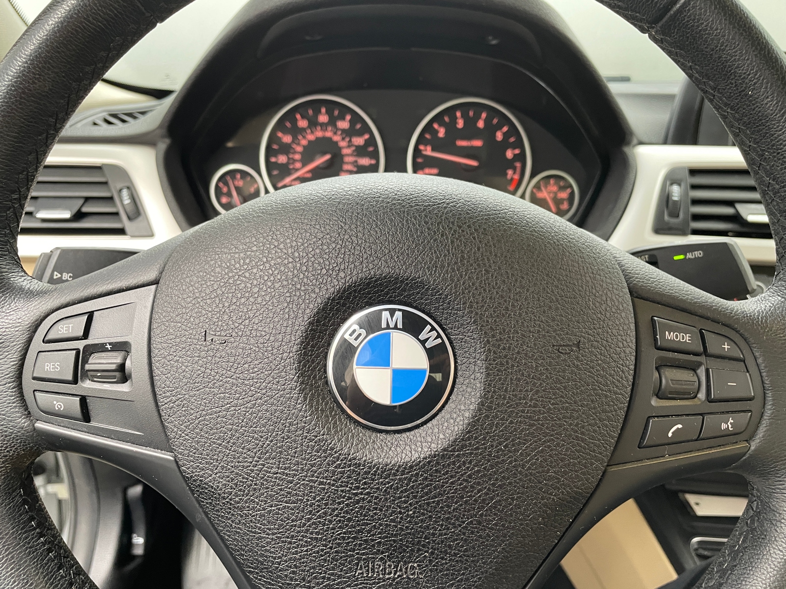 Thumbnail: 2018 BMW 3 Series - 4
