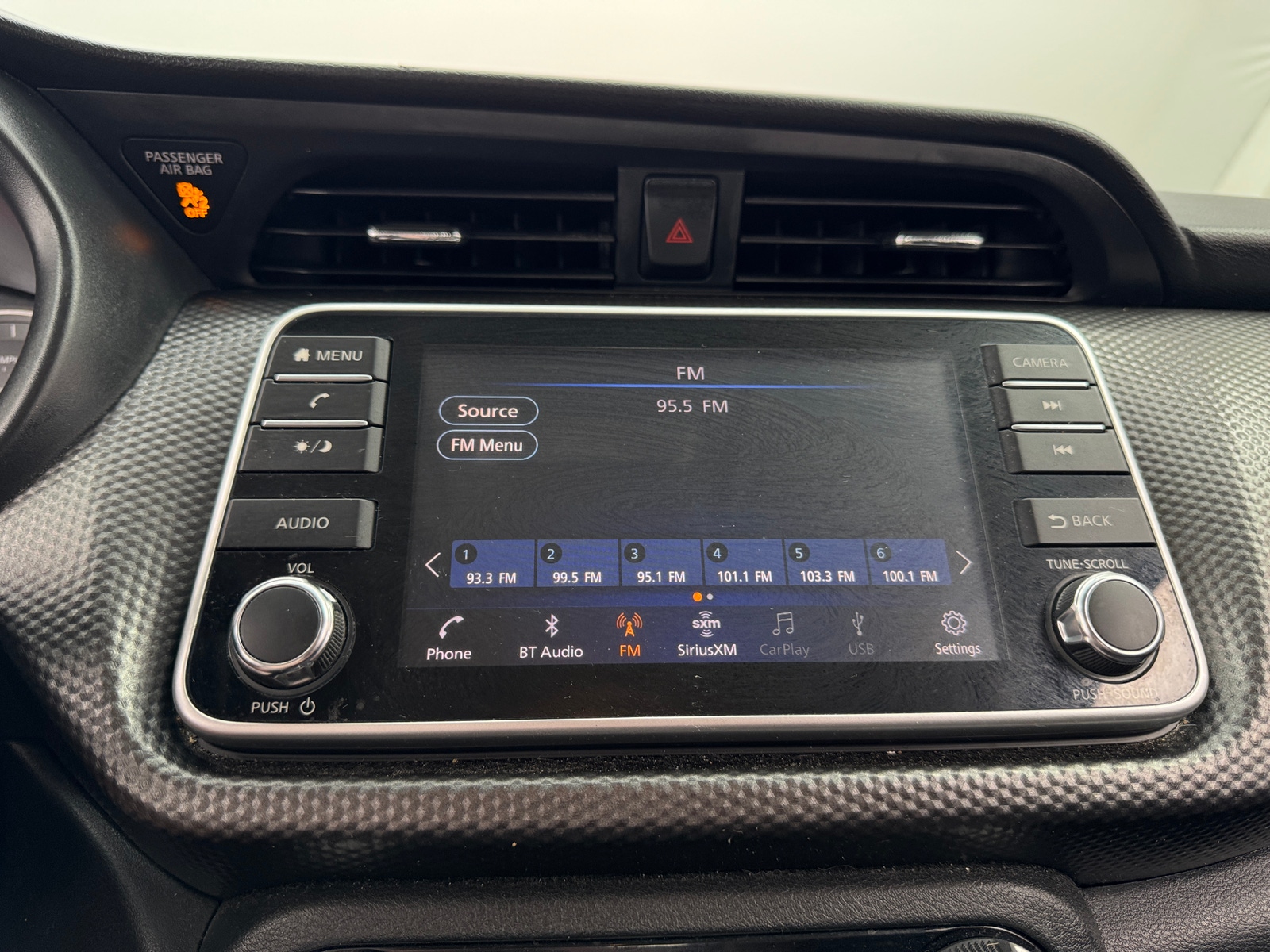 Thumbnail: 2019 Nissan Kicks - 4