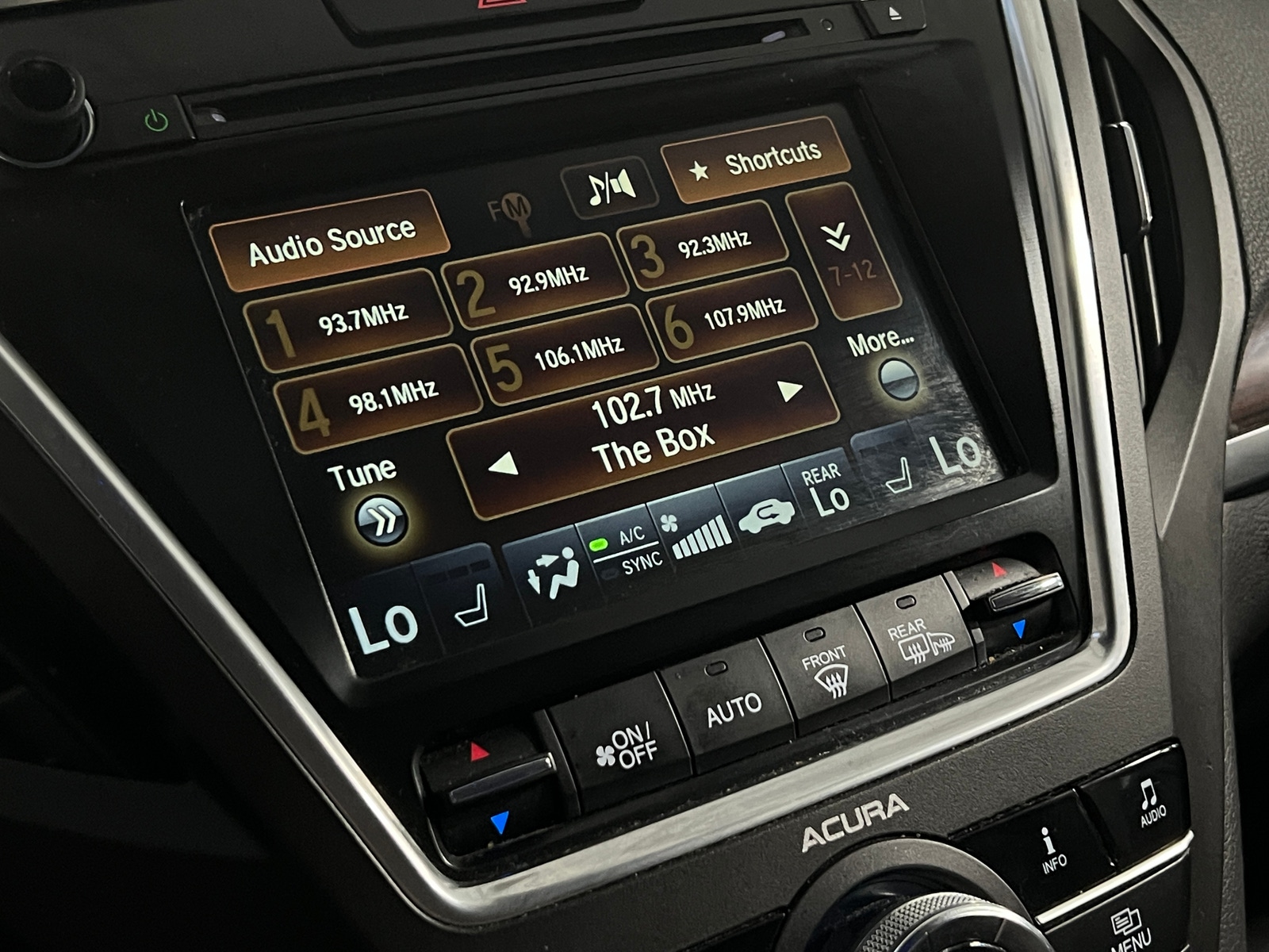 Thumbnail: 2016 Acura MDX - 3