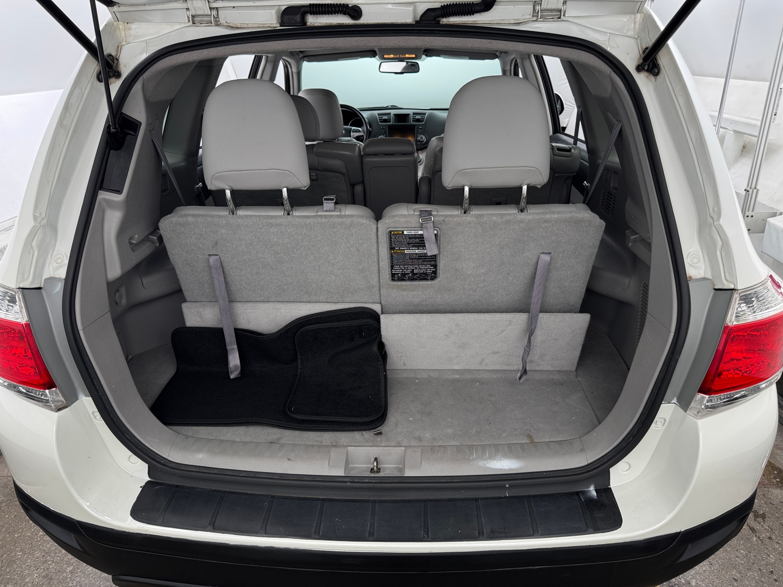 Thumbnail: 2012 Toyota Highlander - 6