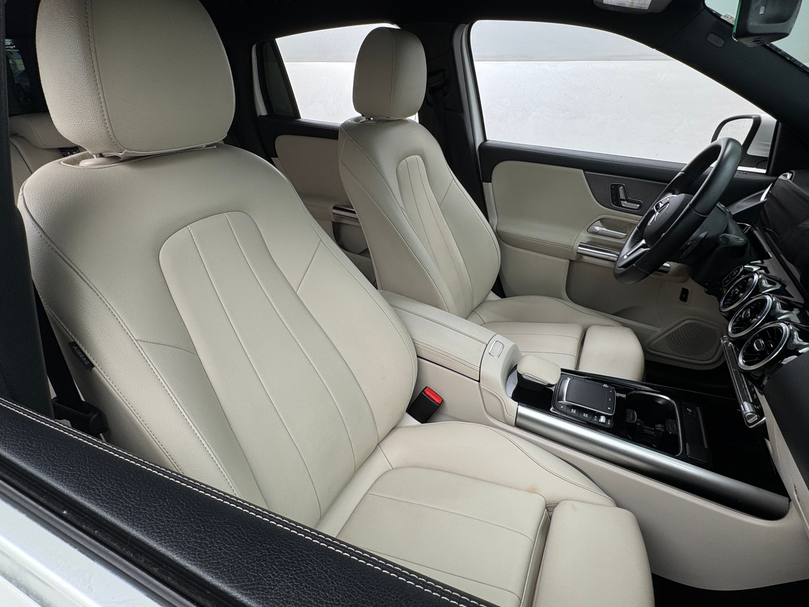 Thumbnail: 2022 Mercedes-Benz GLA - 2
