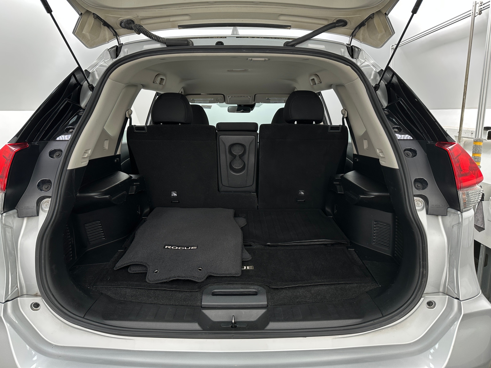 Thumbnail: 2019 Nissan Rogue - 7