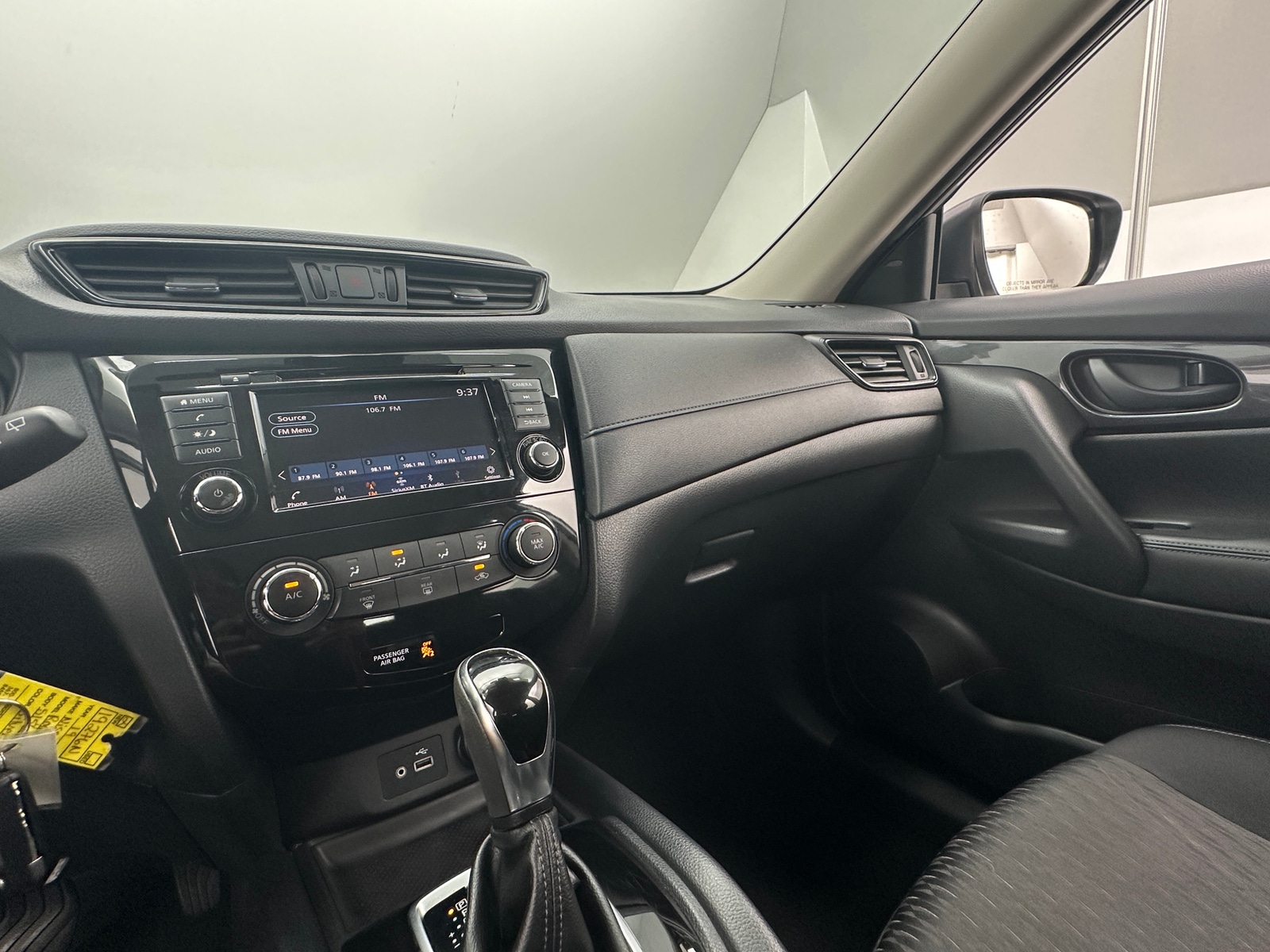 Thumbnail: 2019 Nissan Rogue - 4