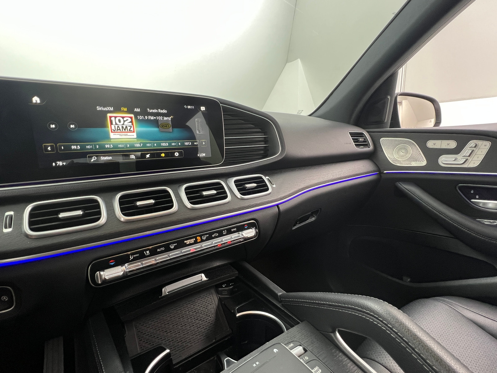 Thumbnail: 2023 Mercedes-Benz GLE - 3