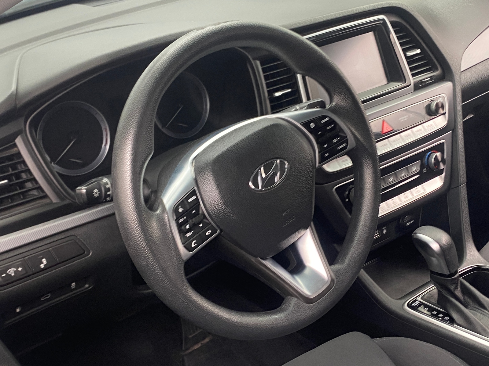 Thumbnail: 2019 Hyundai Sonata - 5