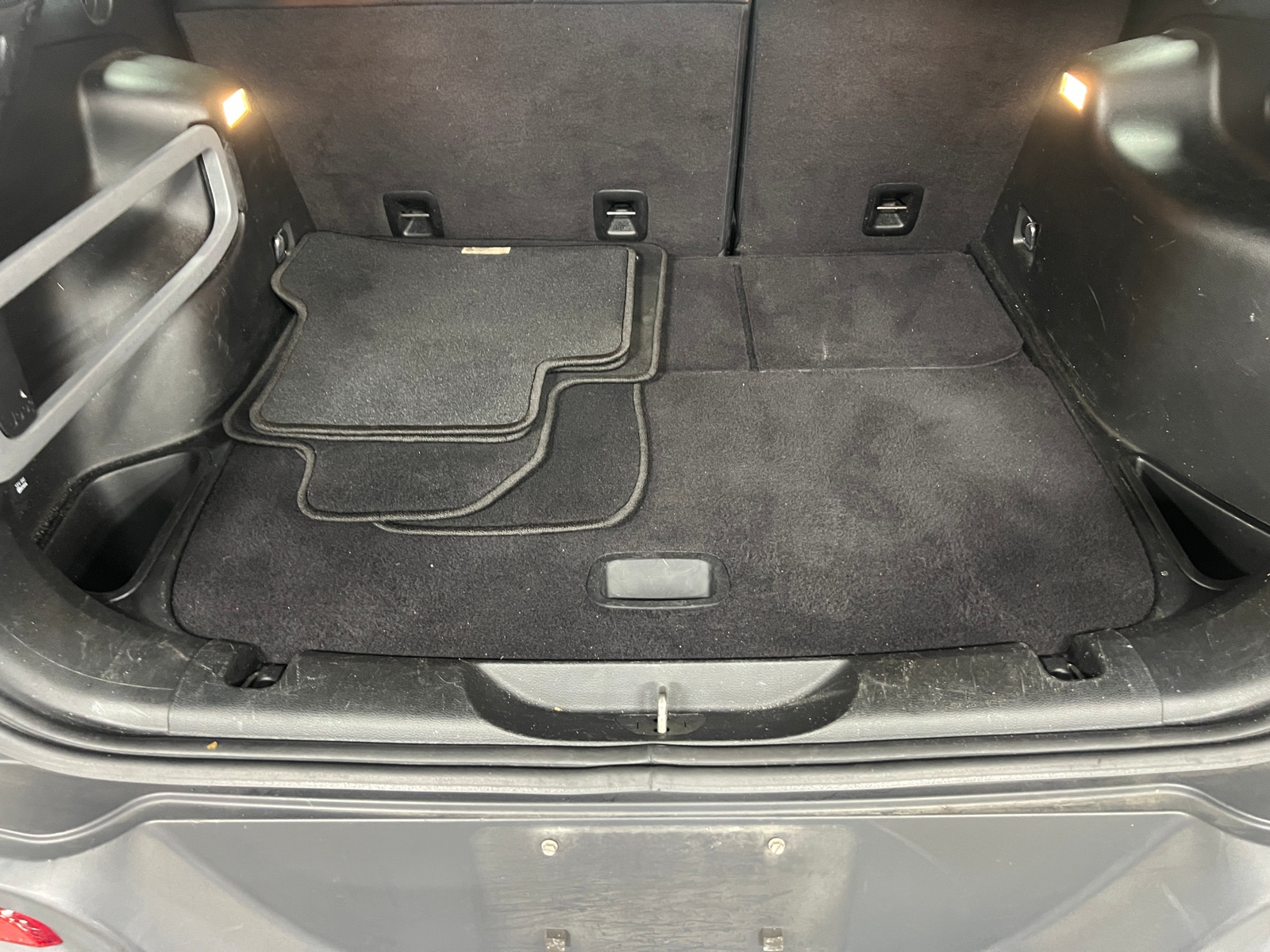 Thumbnail: 2016 Jeep Cherokee - 6