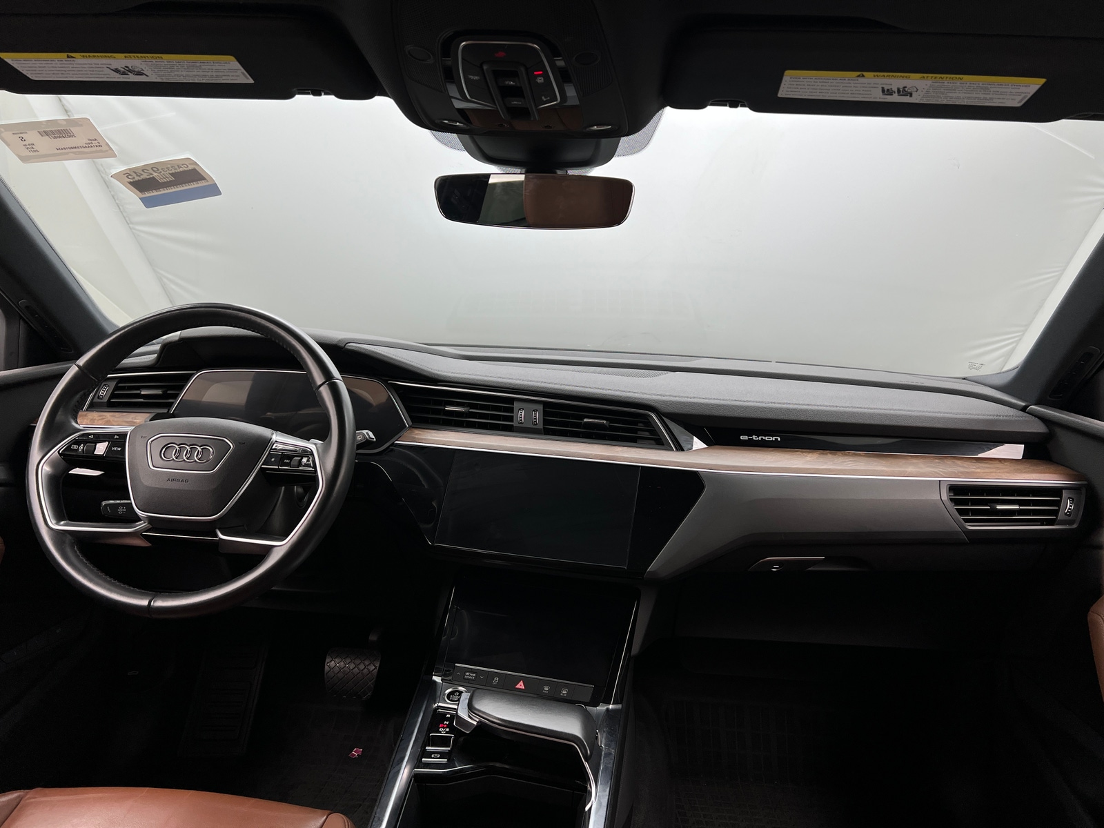 Thumbnail: 2021 Audi e-tron - 2