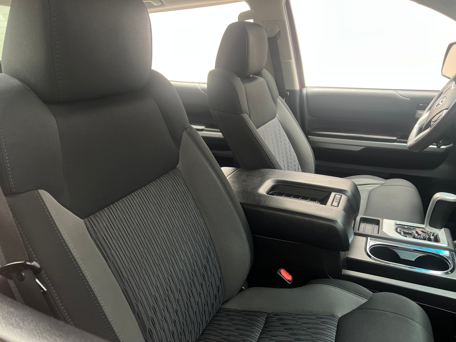 Thumbnail: 2015 Toyota Tundra - 2