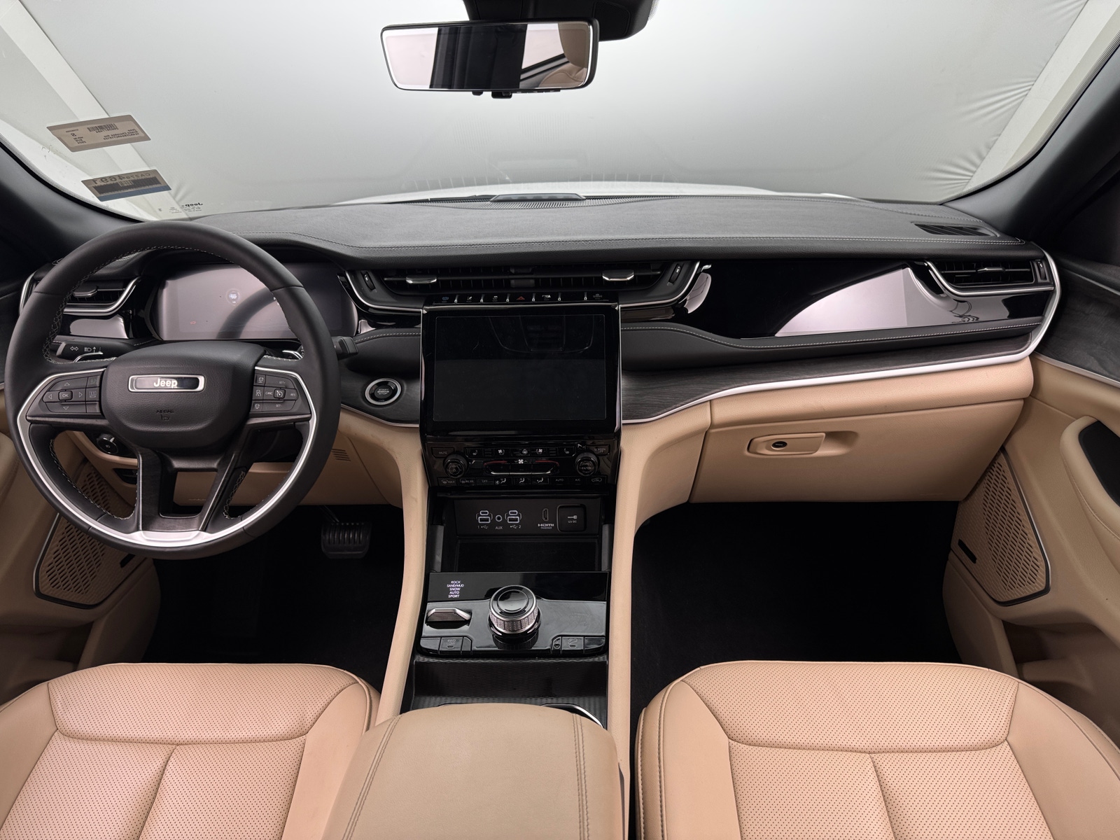 Thumbnail: 2024 Jeep Grand Cherokee - 3
