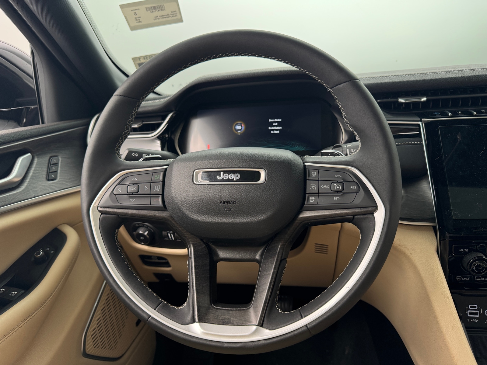 Thumbnail: 2024 Jeep Grand Cherokee - 5